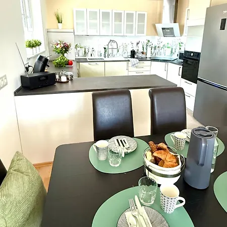Διαμέρισμα Ihre Pfalz-auszeit, Neu Mit Stil, Balkon Und Traumgarten Hanhofen
